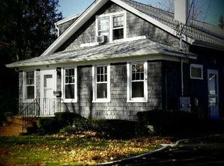 24 E 13th St, Huntington Station, NY 11746