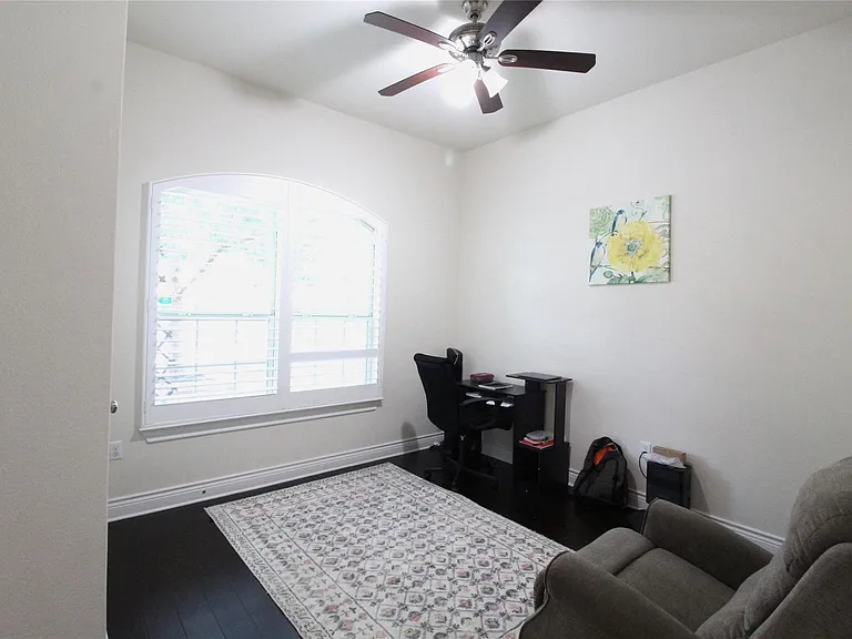 15100 Iveans Way — Photo 3