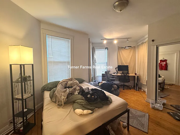 37 Hillside St #A — Photo 18