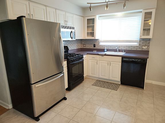 5th image of 6632 W 95th St APT 2A