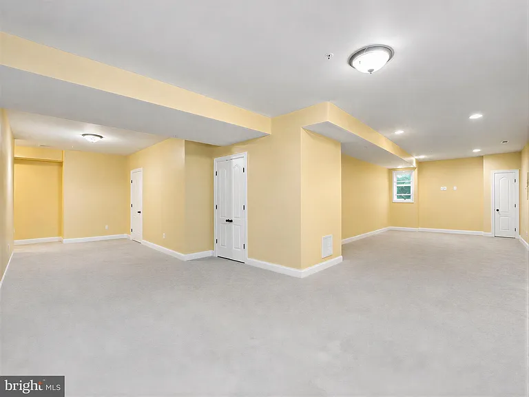 23017 Holloway Ct — Photo 50