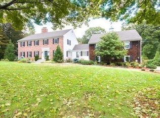 89 Red Gate Ln, Reading, MA 01867