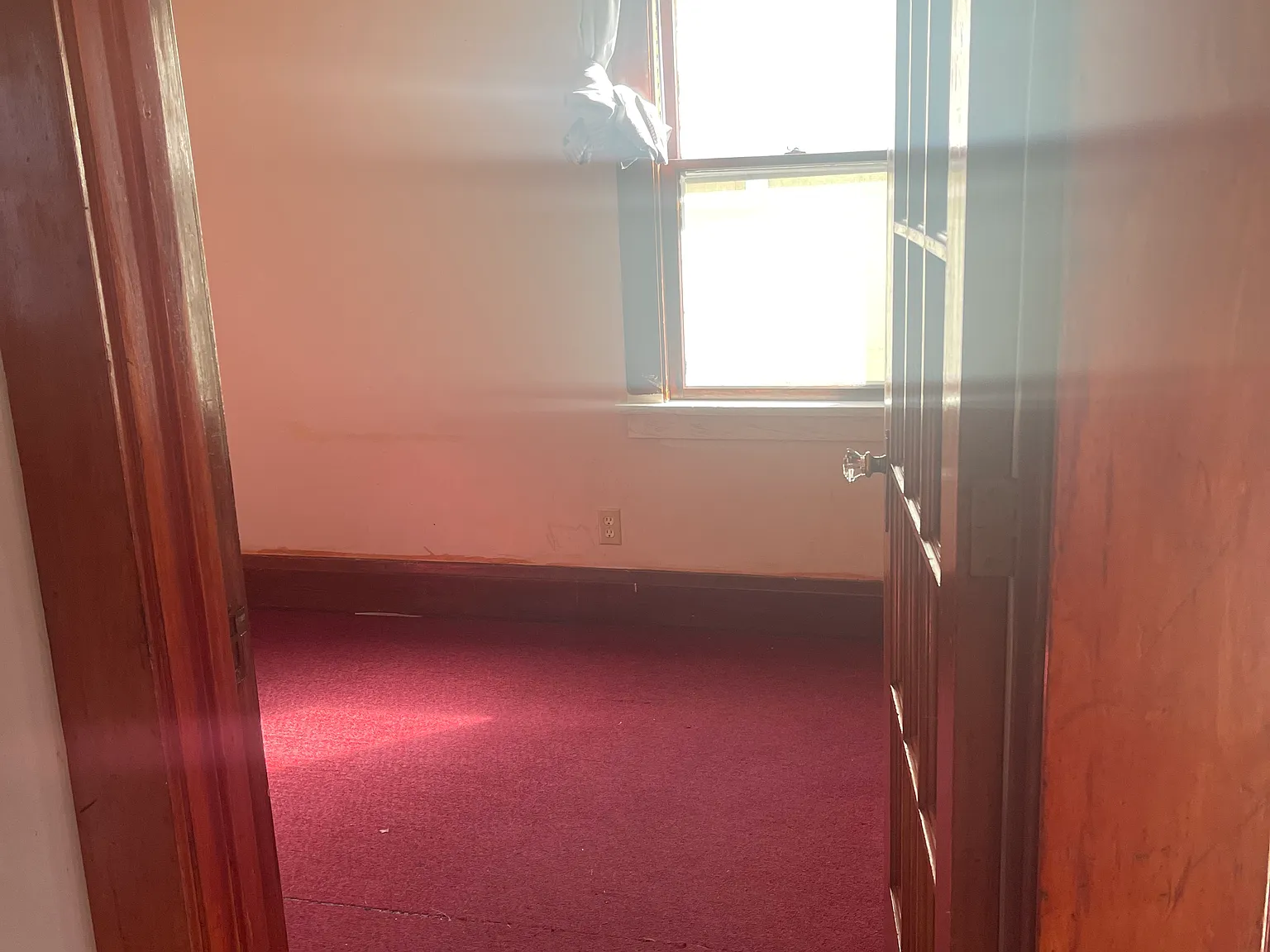 3 bed, 1800 sqft, $1,300 — Photo 2