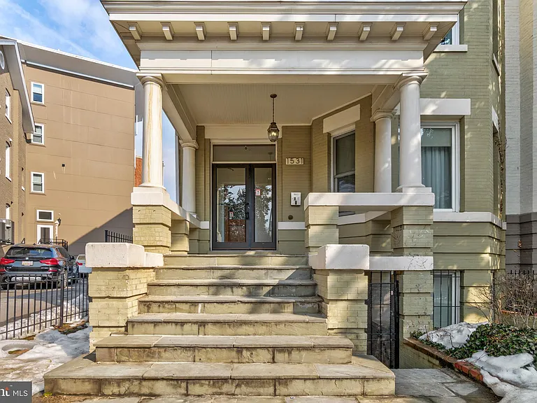 1531 Park Rd NW #6 — Photo 1