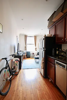 Rented by Red Hook Realty | media 7