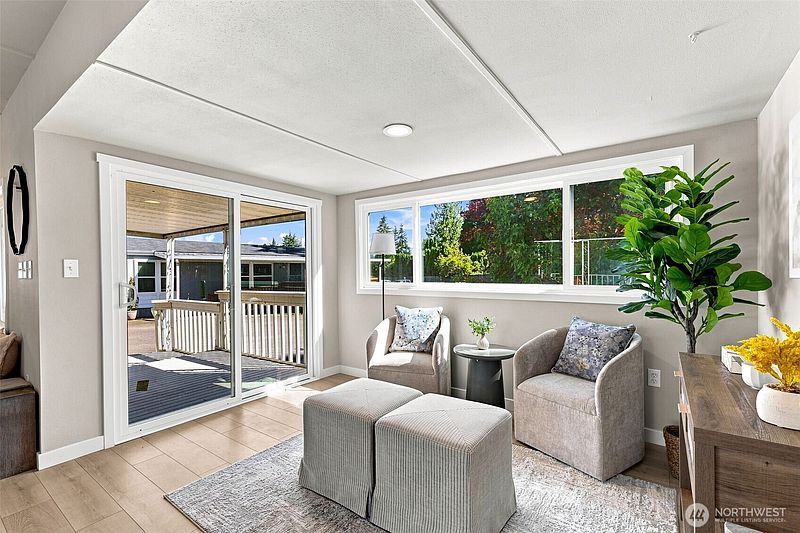 5th image of 18501 52nd Avenue W #62