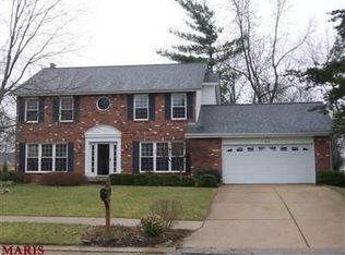 610 Kehrs Mill Ridge Dr, Ballwin, MO 63011