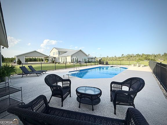 3rd image of 2495 Broxton Hwy
