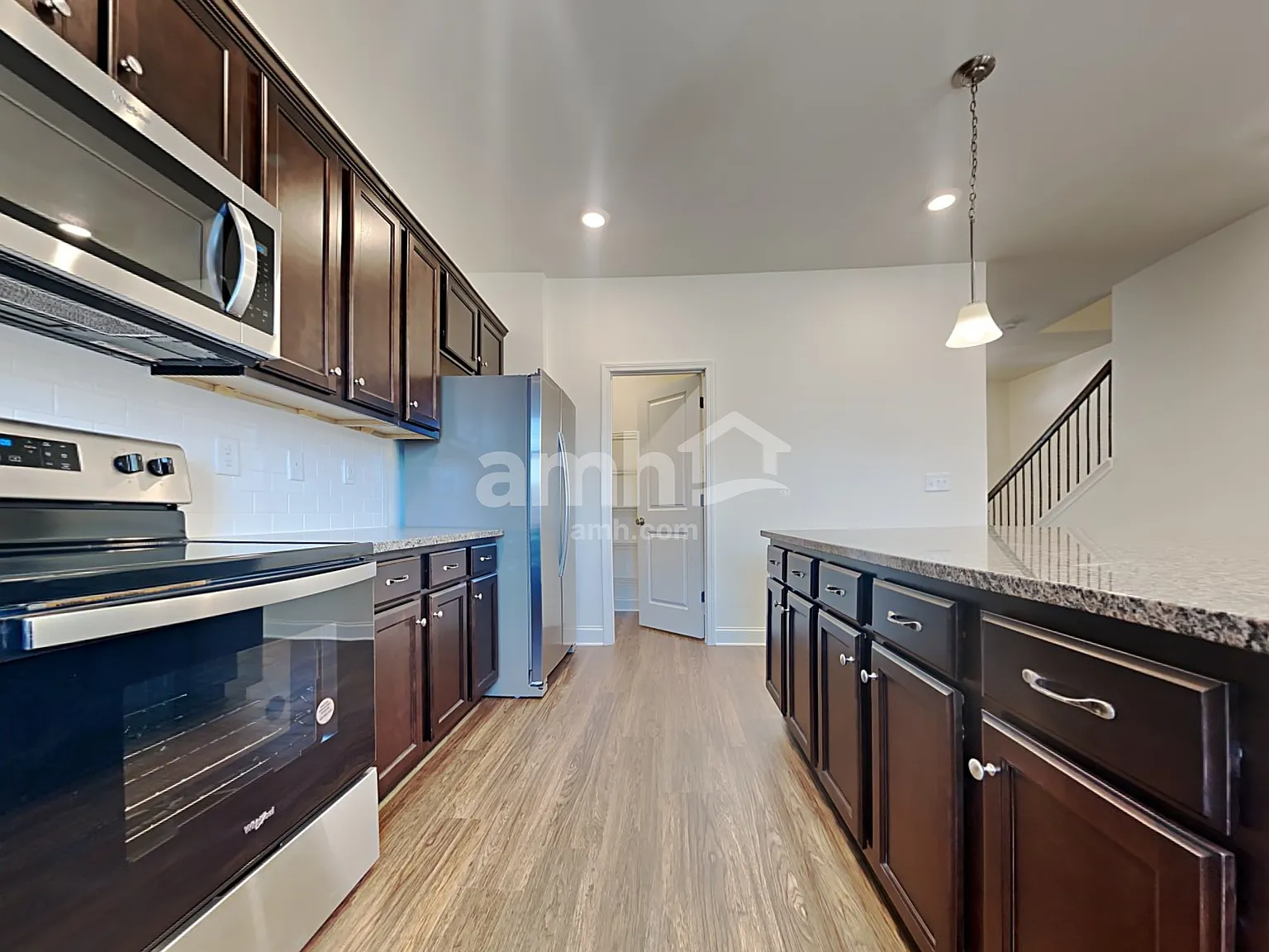 4 bed, 2.5 bath, 2326 sqft, $2,675 — Photo 3