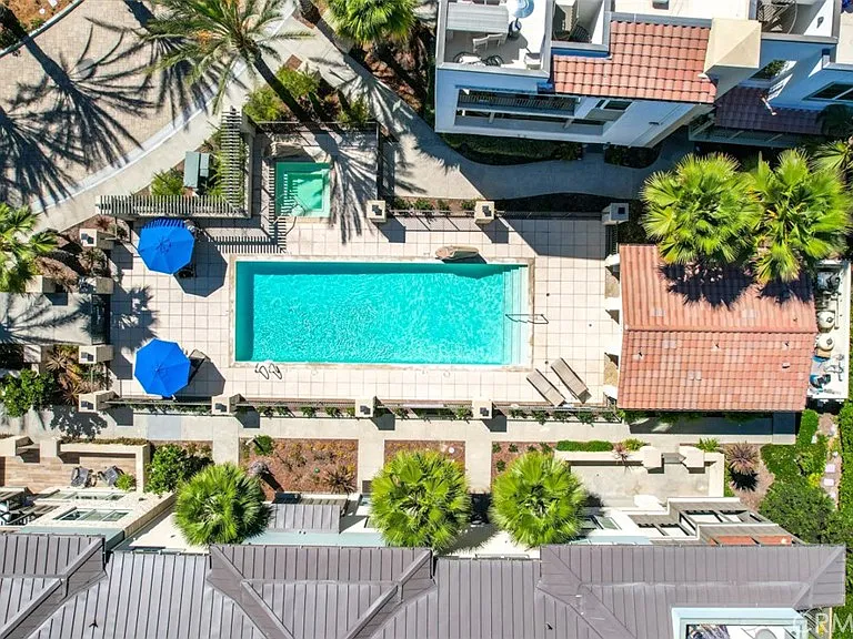 1207 Doheny Way — Photo 47