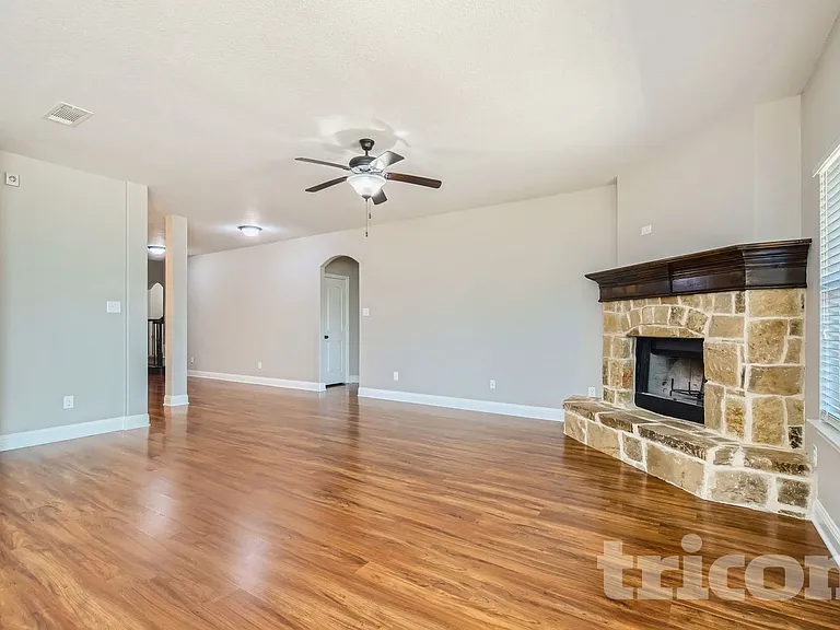 409 Montgomery Ave — Photo 20