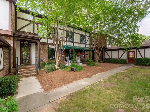 7226 Quail Meadow Ln, Charlotte, NC 28210