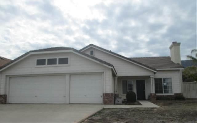 1st image of 19395 Live Oak Ln