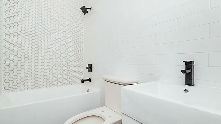 Rented by Nooklyn NYC LLC | media 23