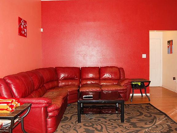 2nd image of 10627 Pueblo Pl NW