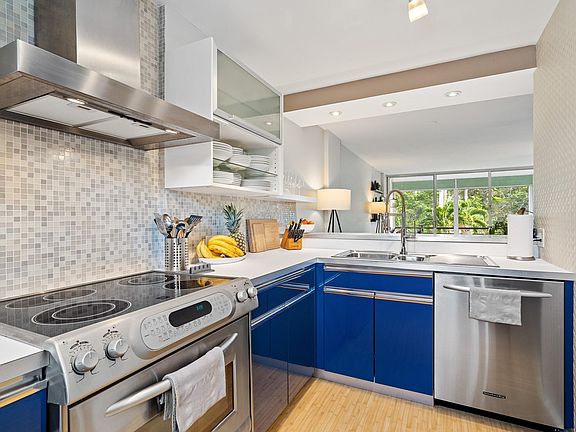 4th image of 102 Royal Park Drive #2F