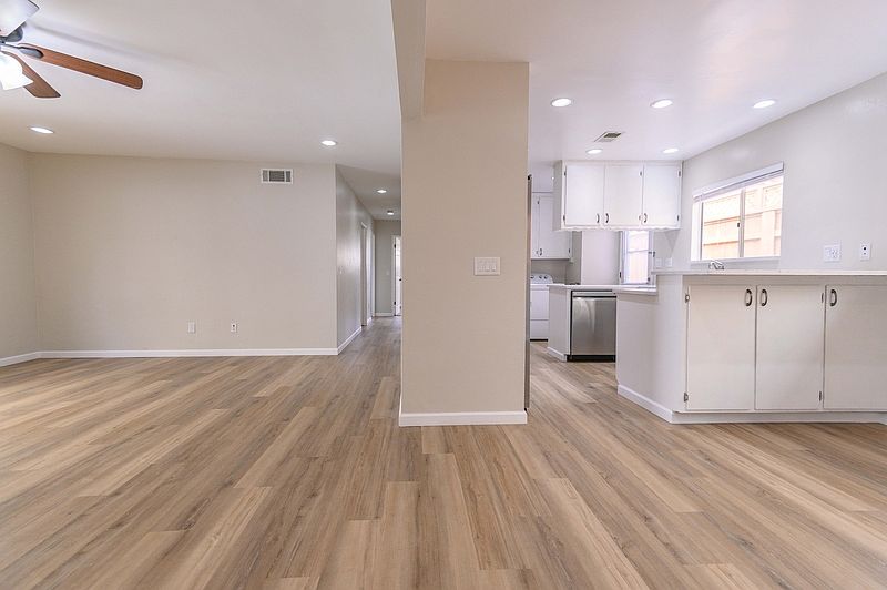 1st image of 358 I Ave