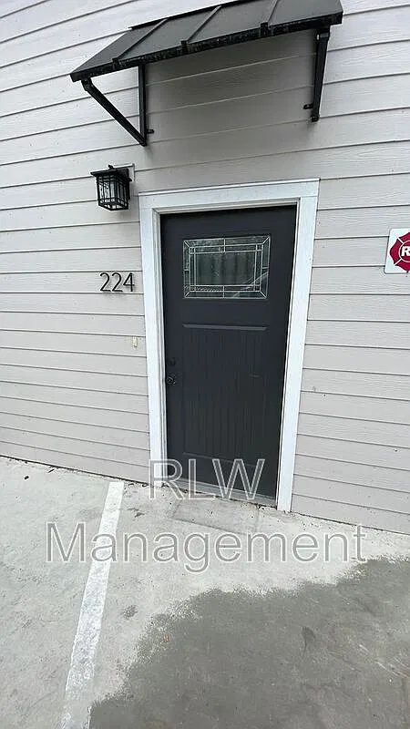 1 bed, 1.0 bath, 704 sqft, $1,150 — Photo 3