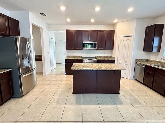 4th image of 24656 NW 7th Ln