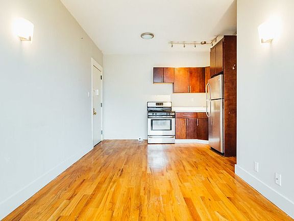4th image of 846 Prospect Pl APT 20