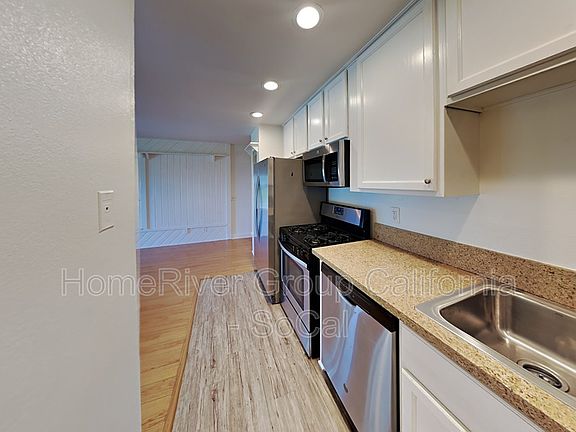 4th image of 838 Bluewater Way