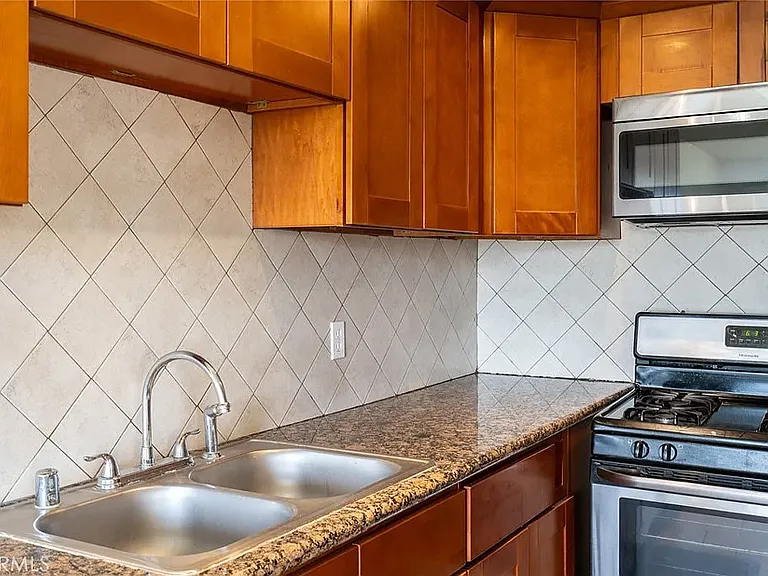 830 N Dalton Ave #111 — Photo 5