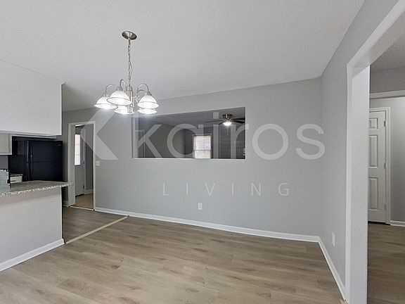 2nd image of 142 Minehead Rd