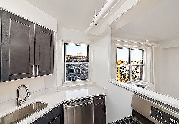 2nd image of 10 E 138th St APT 3G