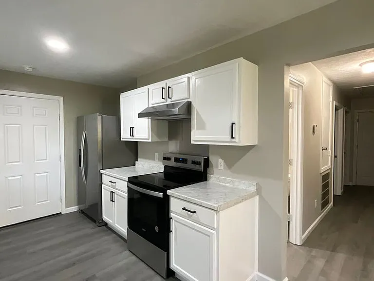 149 Lakeshore Dr — Photo 8