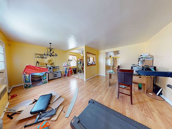 5th image of 9017 Avenue