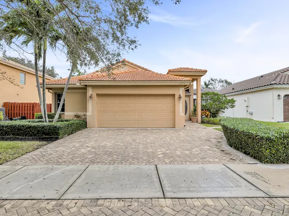 3975 Sabal Lakes Road, Delray Beach, FL 33445