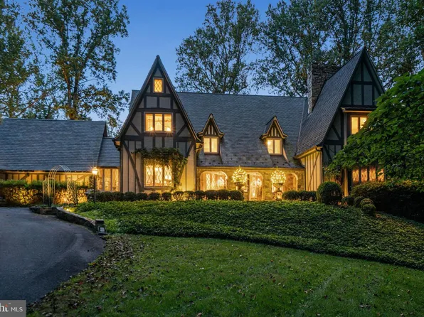 10205 Cedar Pond Dr, Vienna, VA 22182