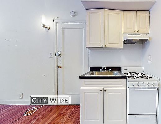 3rd image of 257 E 61st St APT 2E