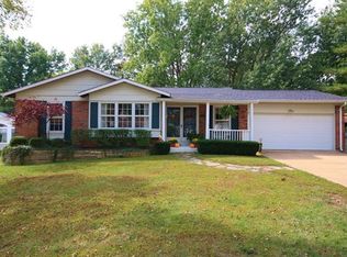 328 Palermo Dr, Ballwin, MO 63021
