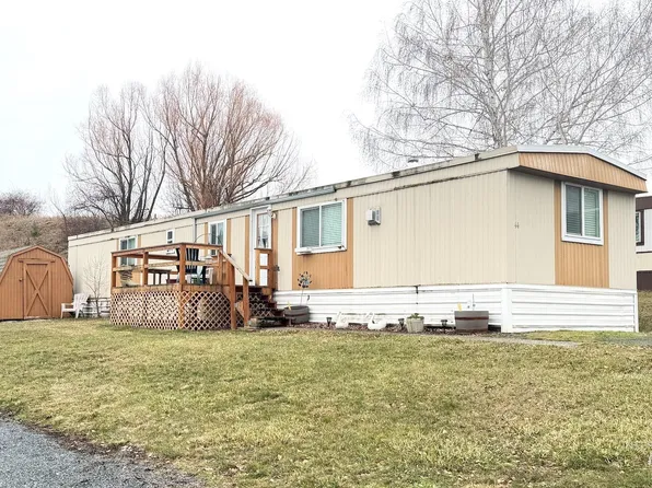 4325 Lenville Rd Trailer 44, Moscow, ID 83843