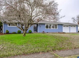 810 5th Ave, Sweet Home, OR 97386