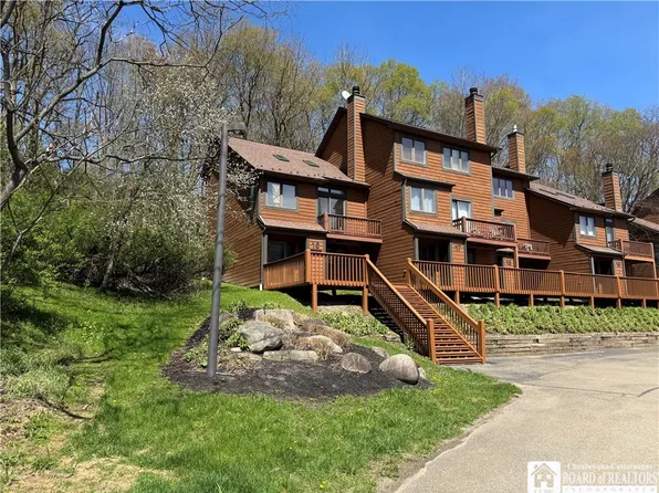 16 Stone Rdg, Ellicottville, NY 14731