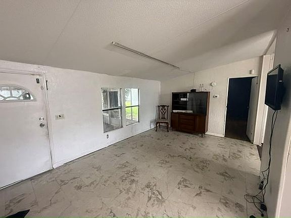 4th image of 1234 Reynolds Rd #202
