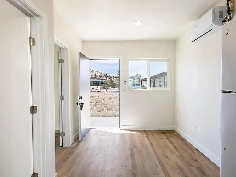 6563 Oasis Ave — Photo 7