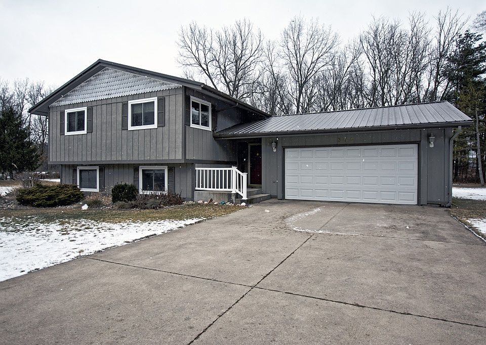 1st image of 304 Twin River Trl