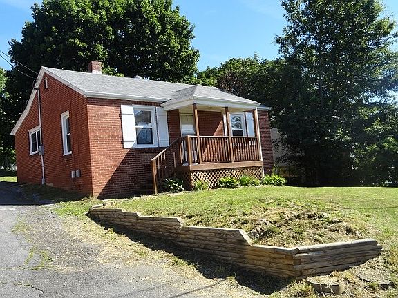 2nd image of 315 Sprinkle Ave