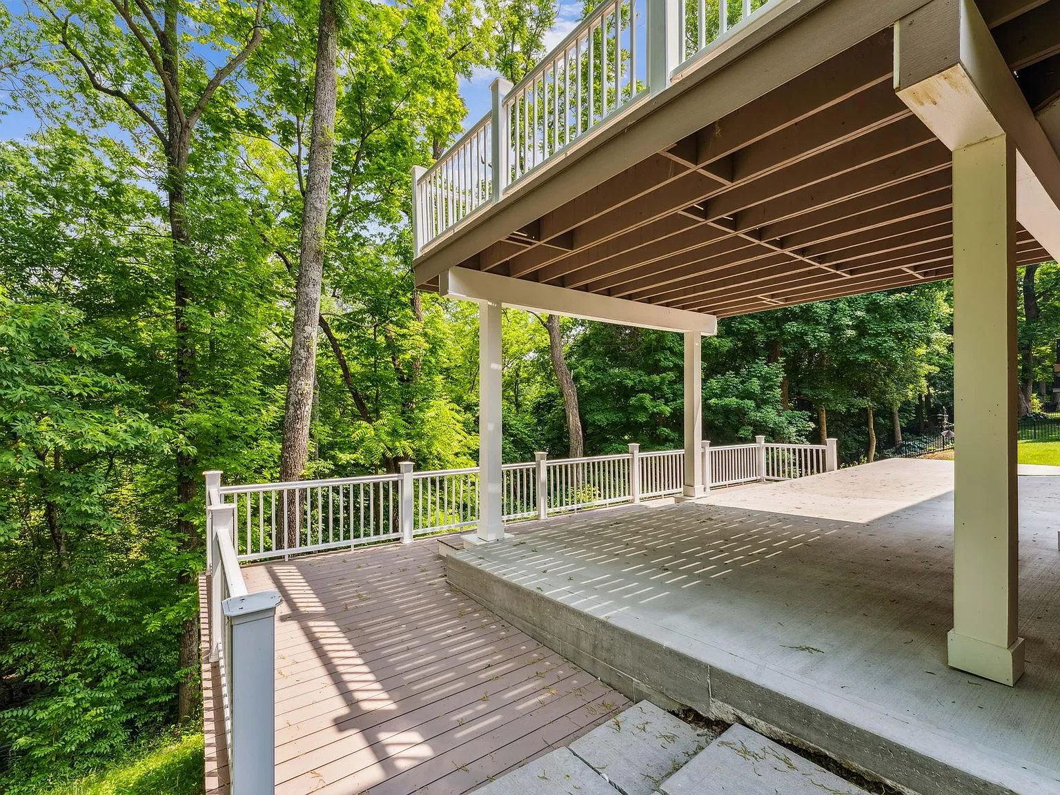 5 bed, 3.5 bath, 4447 sqft, $3,995 — Photo 4