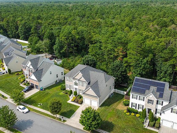 5th image of 116 Woodmere Ave