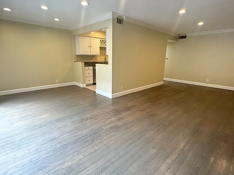 633 Ocean Ave — Photo 5