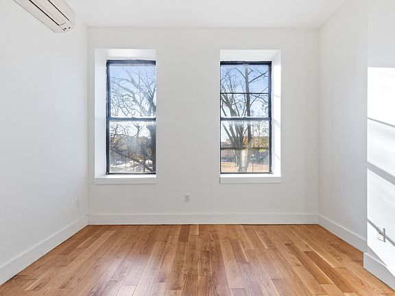 3rd image of 865 Halsey St #2R