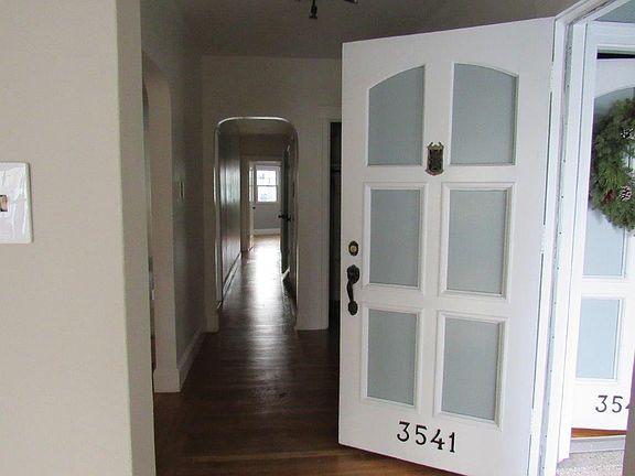 2nd image of 3541 Divisadero St