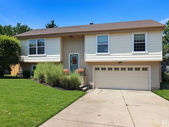 2nd image of 4902 Pyndale Dr