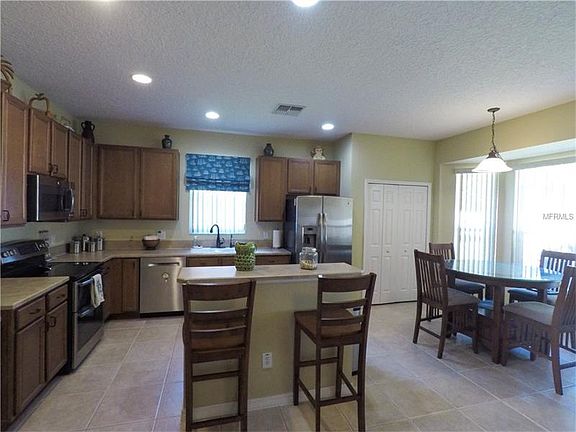 4th image of 5043 Coveview Dr