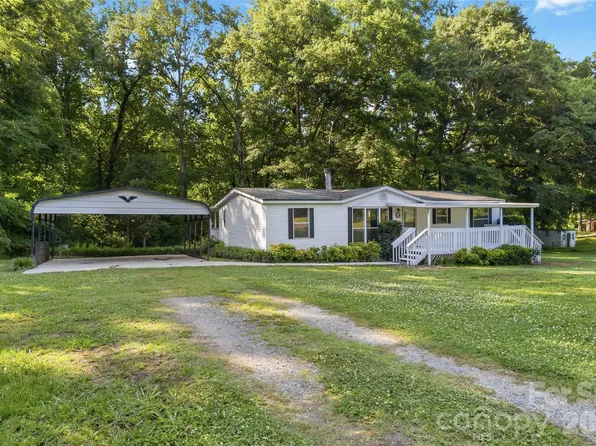305 Southfork Meadows Rd, Gastonia, NC 28052