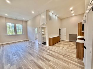 1032 N 48th St #202, Philadelphia, PA 19131